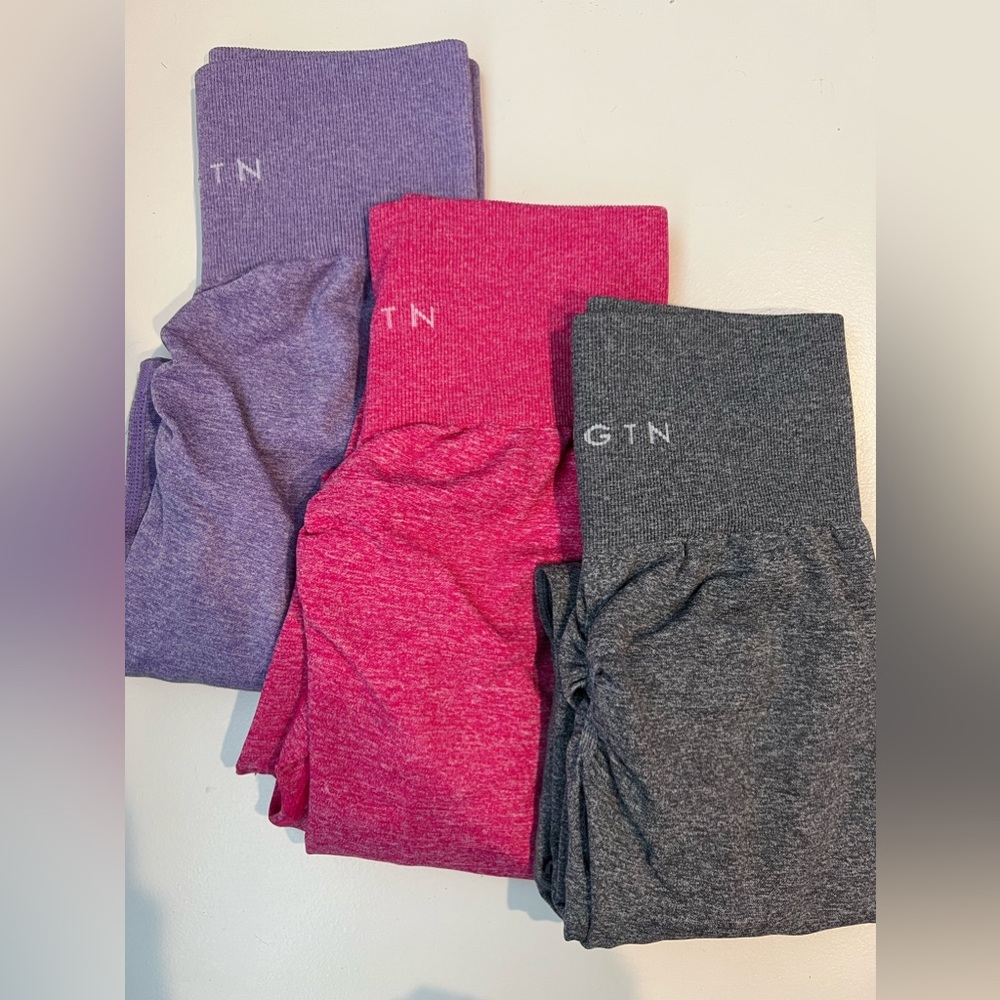 NVGTN Women’s Leggings Set in Purple, Pink & Gray